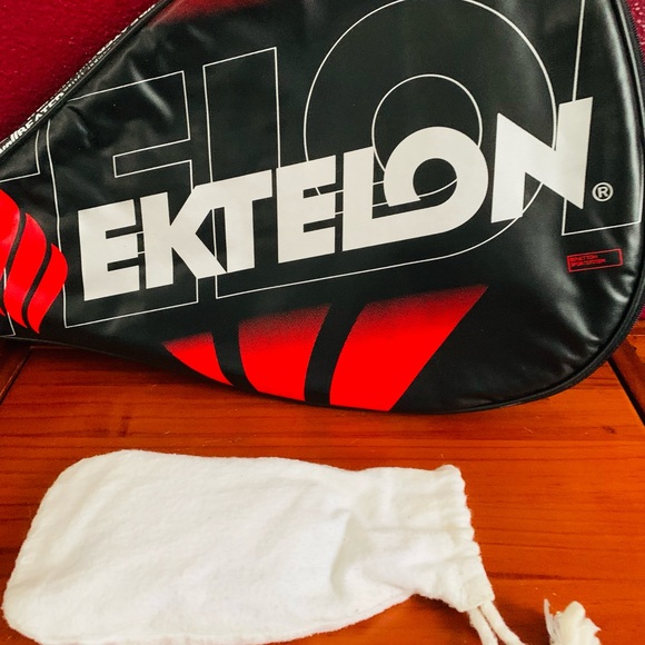 Vintage Ektelon Racquetball
Tennis Safety Glasses Eyewear
Stylish W/ cloth case - Picture 7 of 7